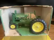 1935 JOHN DEERE MODEL A TRACTOR 1/16 ERTL NIB DIST. 1989 RARE HARD TO FIND