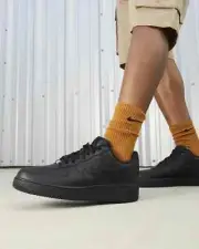 NIB NIKE Air Force 1 07 Mens Lace Up Leather Triple Black Casual Shoe Sneaker 10