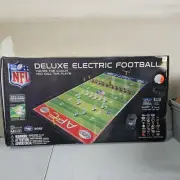 New Tudor Games NFL Deluxe Electric Football Game READ!
