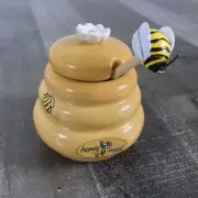 Honey Miel Beehive Jar Ceramic 3.5" Honey Pot Container w/Lid & Bumblebee Dipper