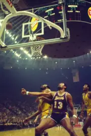 Wilt Chamberlain Of The Los Angeles Lakers 1971 OLD BASKETBALL PHOTO 5