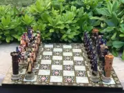 Luxury Chess Sets for Adults Hand Painted Crusaders vs Arab Chessmen , Gift Idea