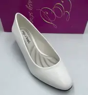 Easy Street Prim Pumps - Women's Size 7.5W US White