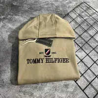 在飛比找蝦皮購物優惠-Tomy Hilfiger 刺繡優質連帽衫毛衣夾克