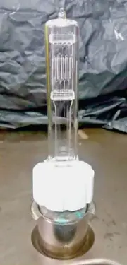NEW USHIO Stage Theatre & Studio BVV 1000W 120 Volt Halogen Lamp Bulb with Box
