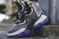 在飛比找Yahoo!奇摩拍賣優惠-南 2021 11月 NIKE 籃球鞋 LEBRON XIX