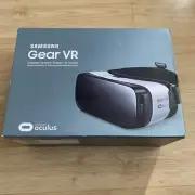 NEW in Box! Samsung Gear VR Oculus SM-R322