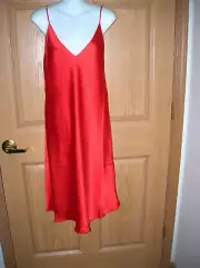 NATORI - SLEEVELESS GOWN - BRIGHT RED - SOLID COLOR - LARGE - NWT!!