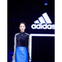 在飛比找蝦皮購物優惠-楊冪/愛迪達限量款-ADIDAS ORIGINALS SKI