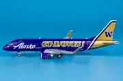 1:200 GeminiJets Alaska Airlines Embraer ERJ-175LR Airplane Diecast Plane Model