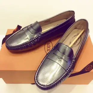 [全新正品] TOD’S 豆豆鞋_女鞋_限量_時尚銀