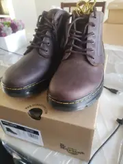 Dr. Martens Doc Martens Men's Bonny Leather Boots in Crazy Horse size 9M/10W