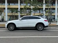 在飛比找Yahoo!奇摩拍賣優惠-自售_M-Benz GLC300 Coupe 140萬