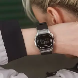 ∣聊聊可議∣CASIO 卡西歐 G-SHOCK 經典5600系列金屬色手錶-銀 GM-S5600-1