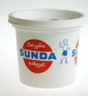 SUNDA Sweet spread with honey. 280 grams box. Made in Norway since the 1930`s
