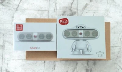 Beats Pill 2.0 Bluetooth Speaker & Stand white rare NEW JP