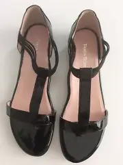Taryn Rose ‘Izabel’ Black Patent Leather Flat Open Toe Sandal Size 10