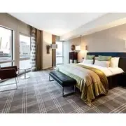 Radisson Blu New Providence Wharf Hotel, London