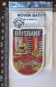 VINTAGE BRISBANE LANDMARKS QUEENSLAND SOUVENIR WOVEN PATCH CLOTH SEW-ON BADGE