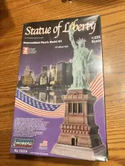 LINDBERG #70314 13" TALL STATUE OF LIBERTY MODEL KIT IN SEALED BOX