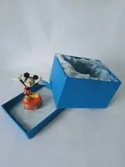 *******DISENY MICKYMOUSE COLLECTIBLE STAND-ALONE-BOX - "9 cm"*******