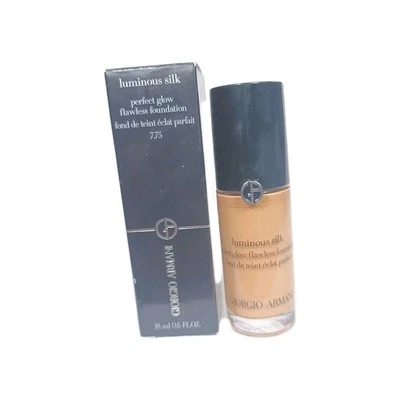 Georgio Armani luminous silk perfect glow, flawless foundation. 7.75