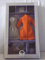 1998 Barbie Classic Edition Audrey Hepburn Cat Mask Fashion Set