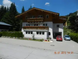 Chalet Glemmtal - Haus Dorfblick