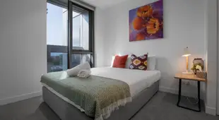 1401 · 14F Spacious Apt * Close to Southern Cross Station