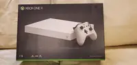 在飛比找Yahoo!奇摩拍賣優惠-Microsoft Xbox One X 日版 白色特仕版 