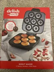 Delish by Dash Donut Maker 3" Donuts - Red