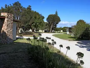 弗林德斯島小屋公園出租車Flinders Island Cabin Park and Car Hire