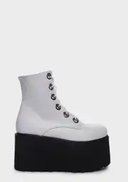 [Lamoda] White Renegage Platform Boots