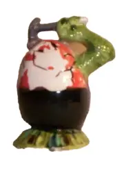 ++=Sealife E*332 CS275.1 Ceramic Cracked-Up Hammer Dino Egg Pie VENT