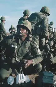 Vietnam War Photos -- Paratroopers