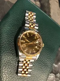 在飛比找Yahoo!奇摩拍賣優惠-? 勞力士ROLEX 紀念面 16233  10鑽半金 自動