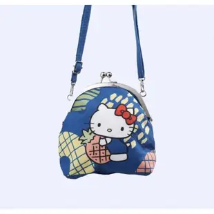 全新【HELLO KITTY】復古斜背口金包(斜背包、口金包)