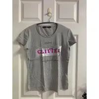 在飛比找蝦皮購物優惠-Guess 亮片t-shirt（M）