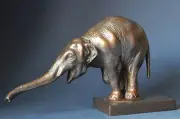 Bugatti Figurine Begging Elephant - 20404
