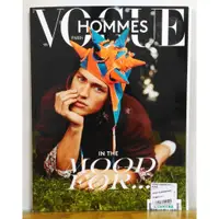 在飛比找蝦皮購物優惠-歐美進口外文時尚雜誌 VOGUE HOMMES PARIS 