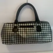 Prime wear insulated wine and booze clutch houndstooth color new without tags