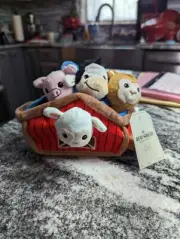 Red Shed Plush Finger Puppets and Barn New- Missing 1 Puppet Toy