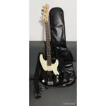 二手SQUIER 電貝斯 PRECISION BASS® 黑白經典外觀〈含皮套〉