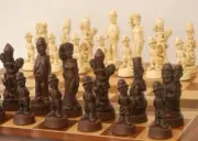Berkeley Movie Stars Ornamental Chess set (creamandbrown, no board)