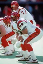 Offensive tackle Anthony Munoz Cincinnati Bengals looks on from th- Old Photo