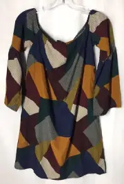 AX Paris Size 4 Woman’s Colored Shape Patterned Wide Square Elastic Neck New
