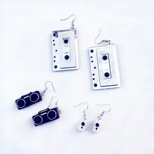 時尚嘻哈風迷你磁帶耳環 個性收音機耳夾小音響耳鉤 (5.9折)