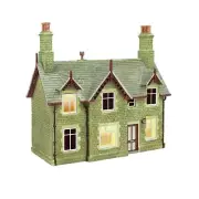 Bachmann 44-0082 Scenecraft OO Gauge (Just Plug) Hampton Station With Lights NEW