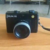 在飛比找蝦皮購物優惠-HOLGA 135BC 底片相機/135底片/Lomo 經典