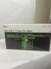 Ertl 214 T John Deere Precision Baler